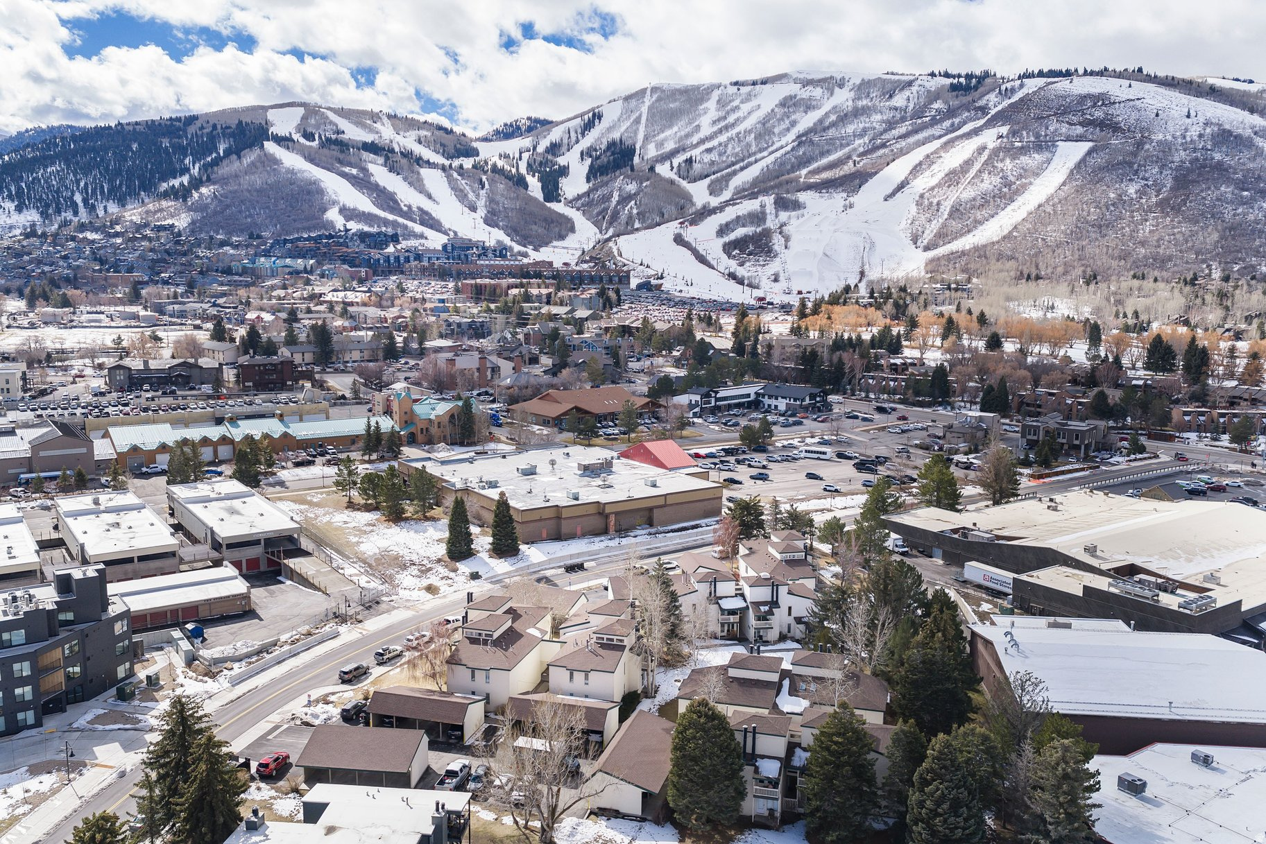 CLAIMJUMPER CONDOMINIUM - Residential