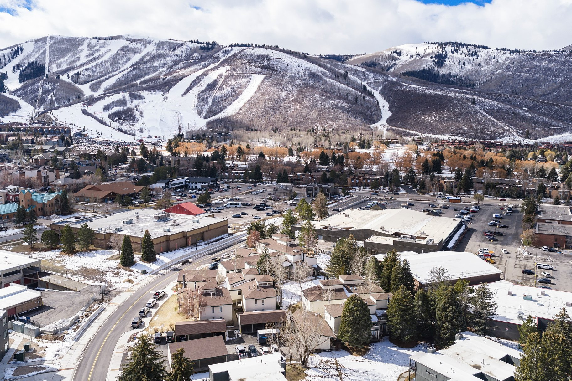 CLAIMJUMPER CONDOMINIUM - Residential