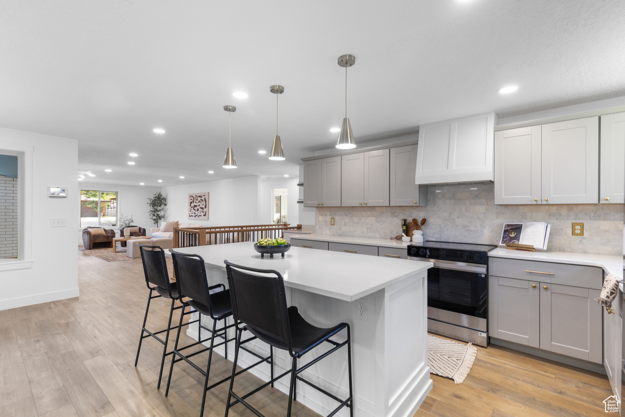 WILLOW CREEK - Residential