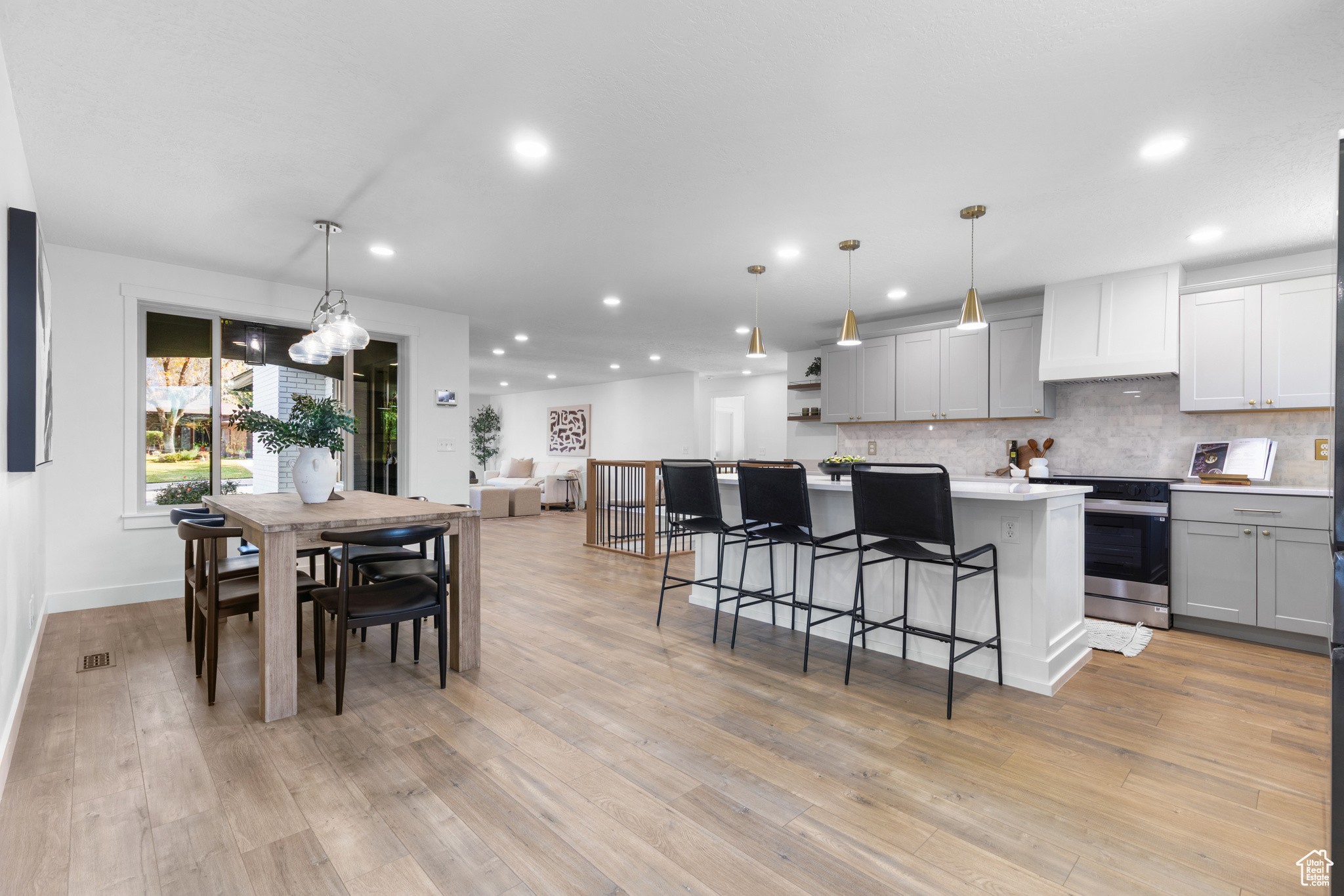 WILLOW CREEK - Residential