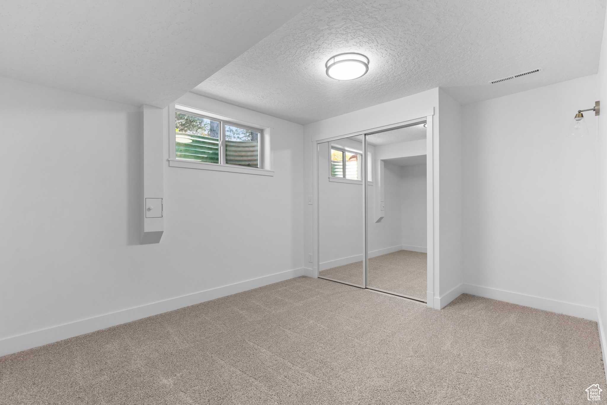 WILLOW CREEK - Residential