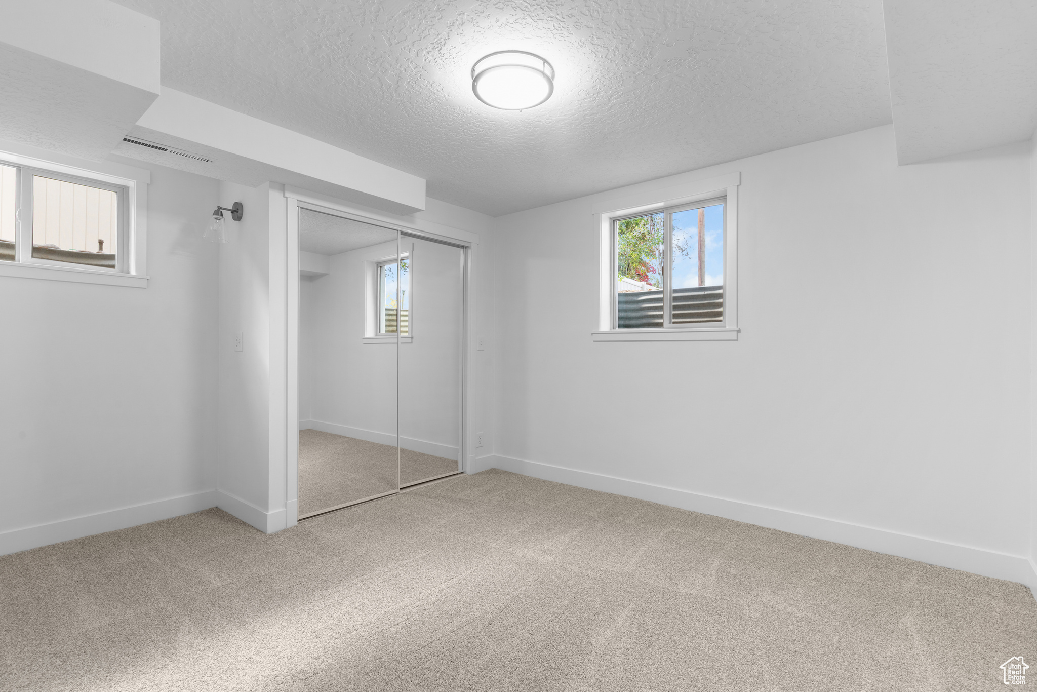 WILLOW CREEK - Residential