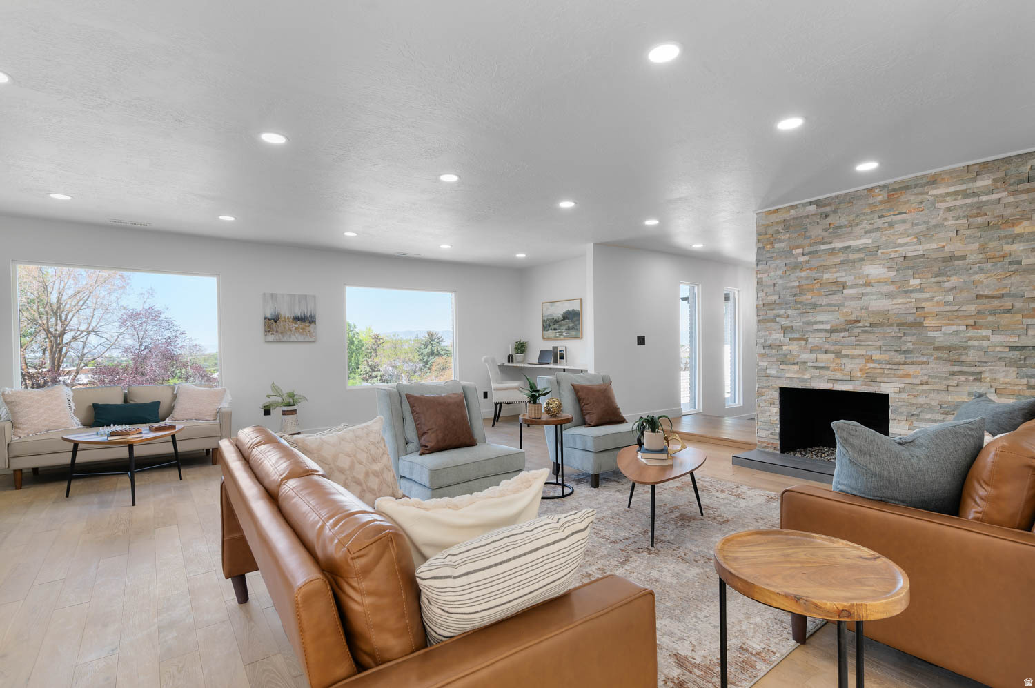 DORMONT ESTATES - Residential