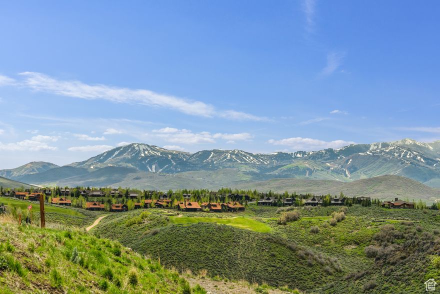 Experience Luxury In Your Promontory Mountain Estate- Golf Membership Available - Welcome to the best address in Park City. Welcome to Pinnacle at Promontory. Set apart not only by private gates and striking geography, perched upon a knoll surrounded by golf and breathtaking views of Park City's famed ski slopes, but also set apart by design. This is the unique opportunity to build a true legacy home in a private enclave within arguably the most amenity-rich community in America, Promontory. Full membership available through separate purchase pending approval by Promontory. Community Covenants do not allow fractional ownership.