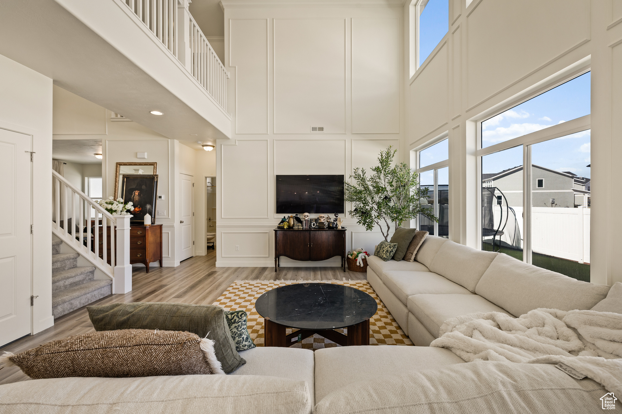 LAKESHORE - Residential