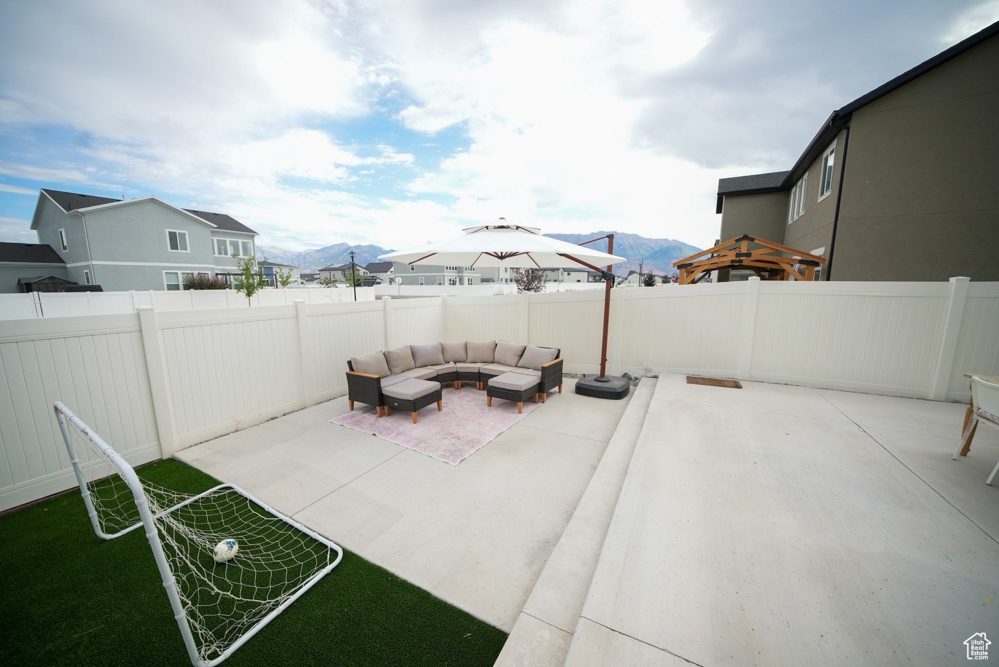 LAKESHORE - Residential