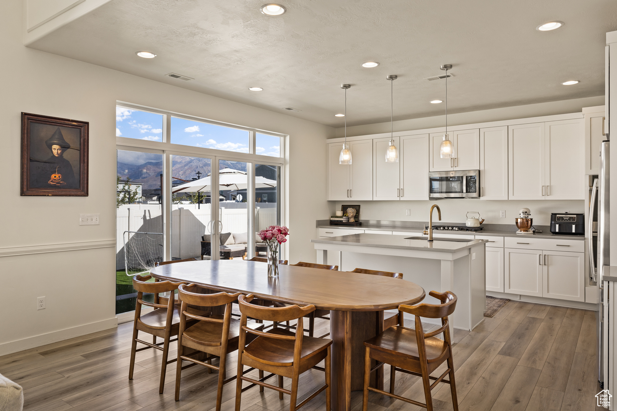 LAKESHORE - Residential