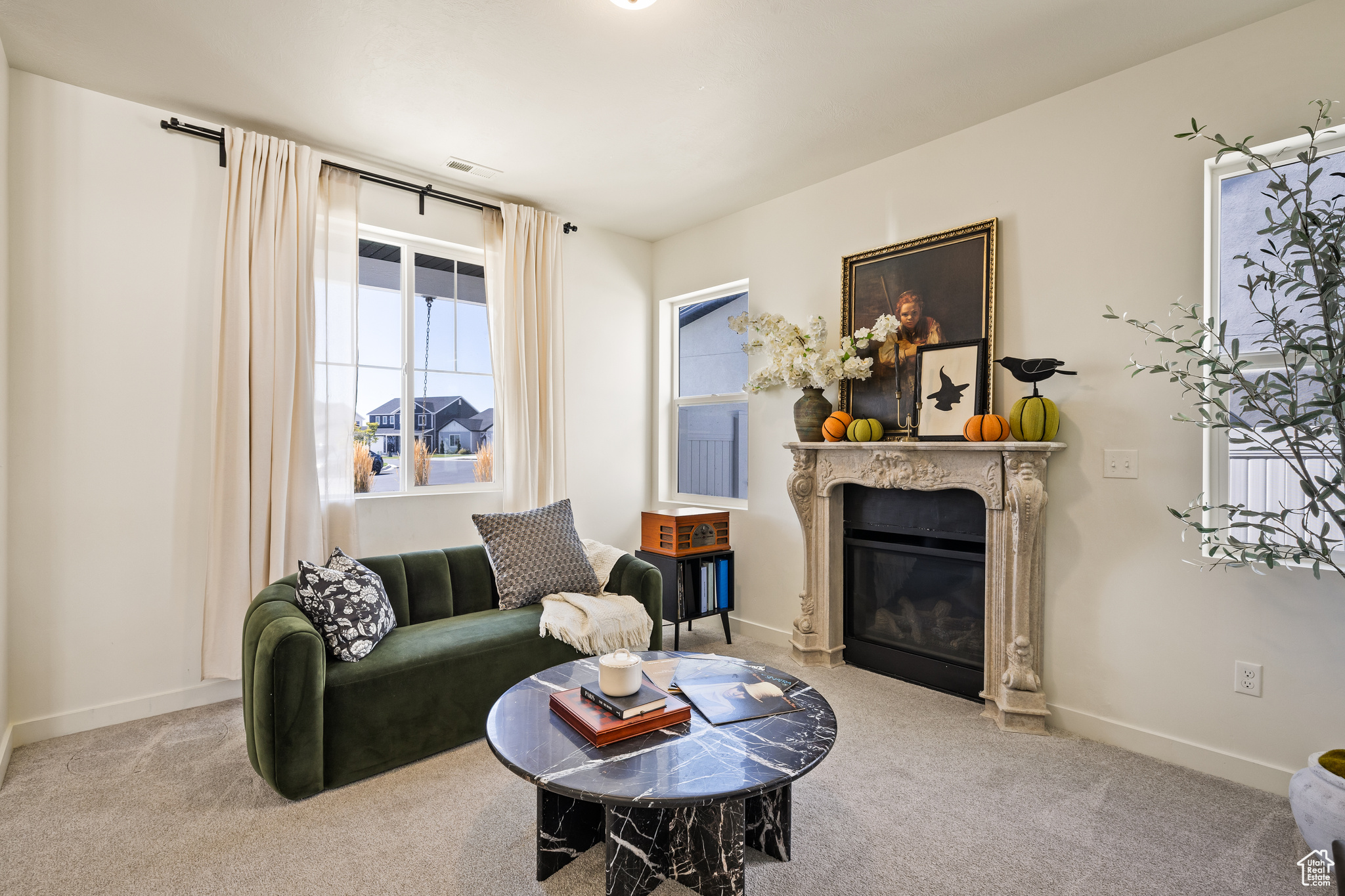 LAKESHORE - Residential