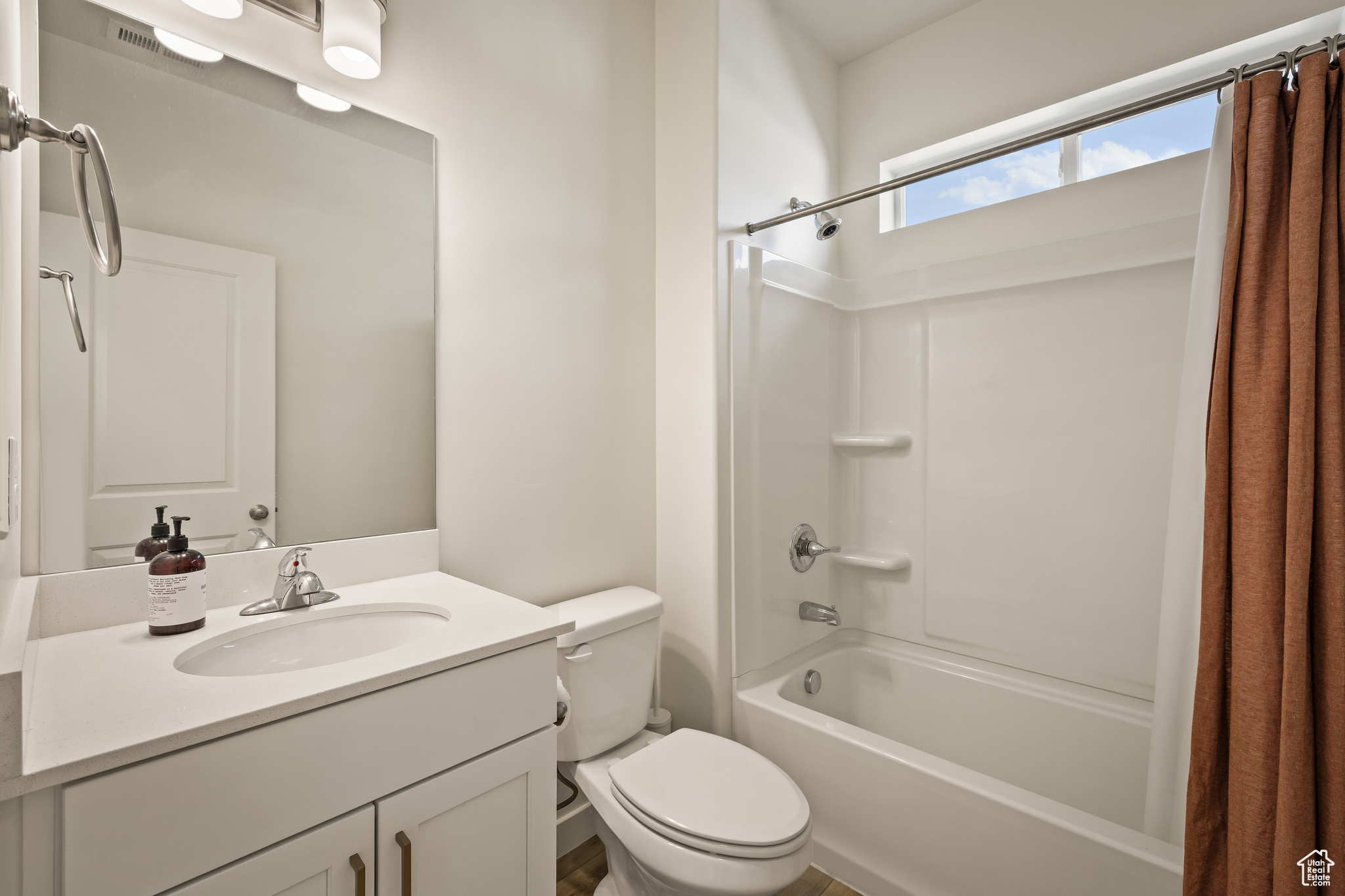 LAKESHORE - Residential