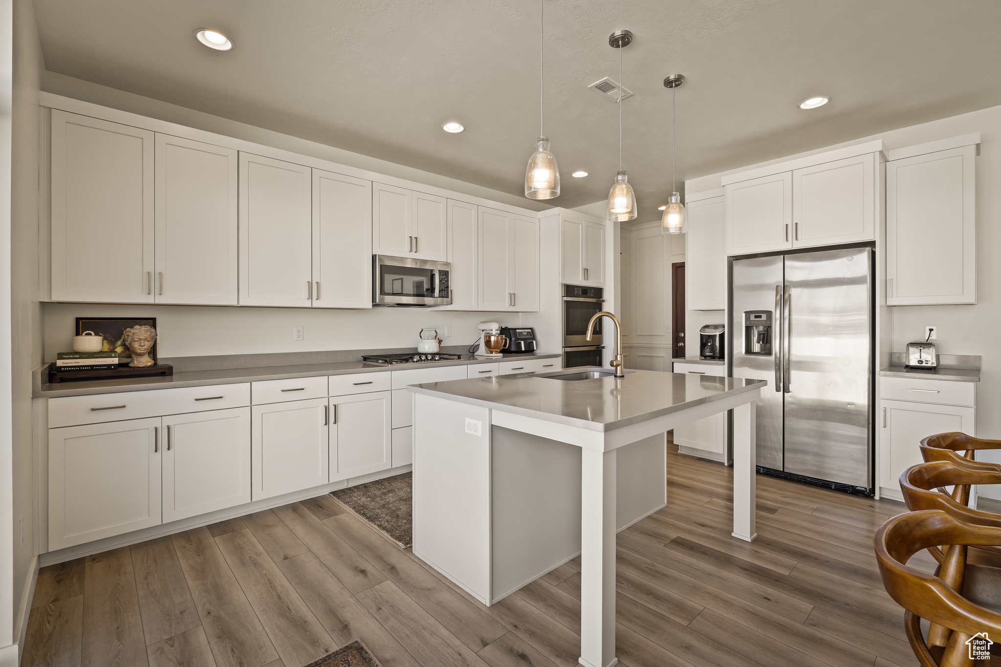 LAKESHORE - Residential