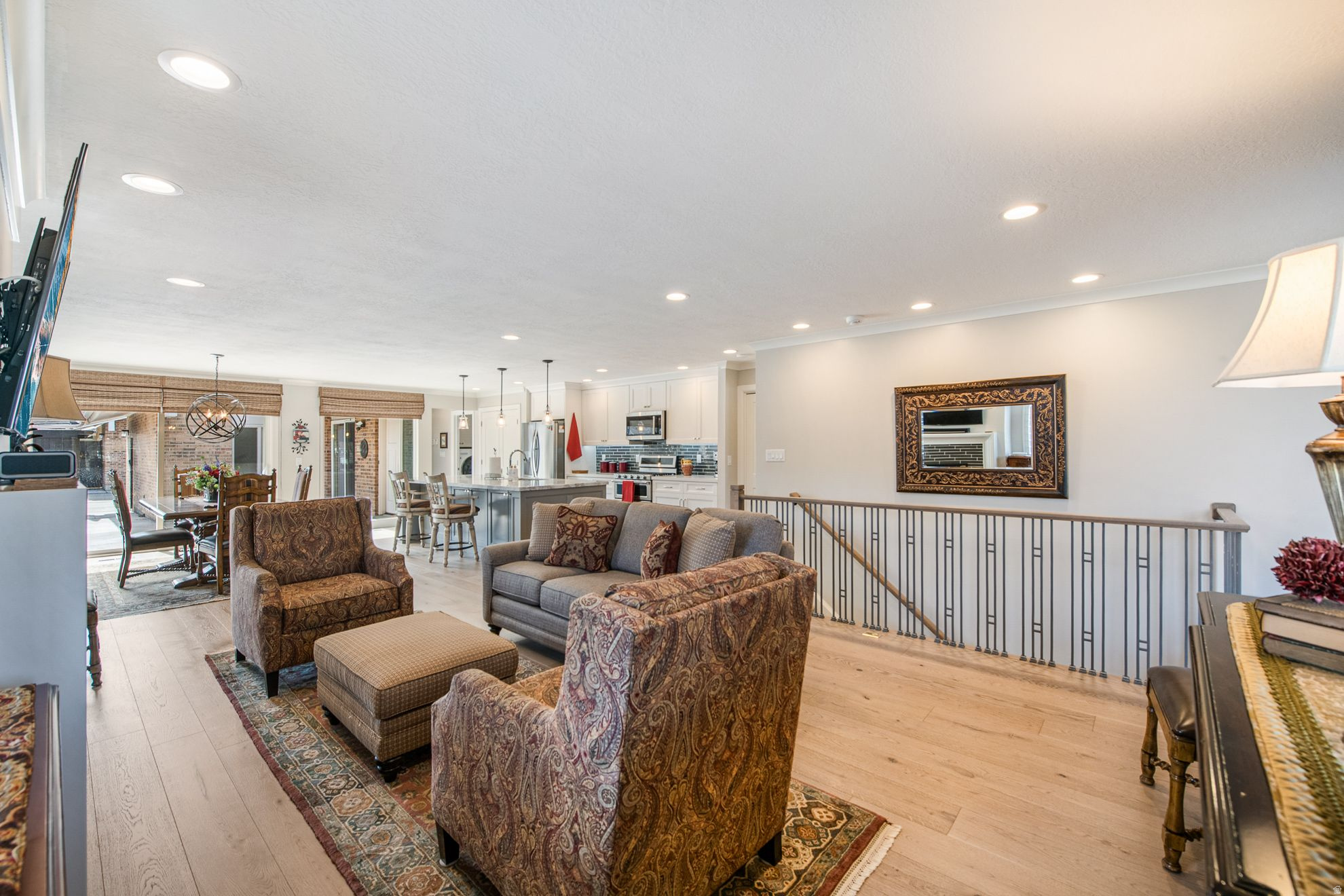 THREE FOUNTAINS - Residential