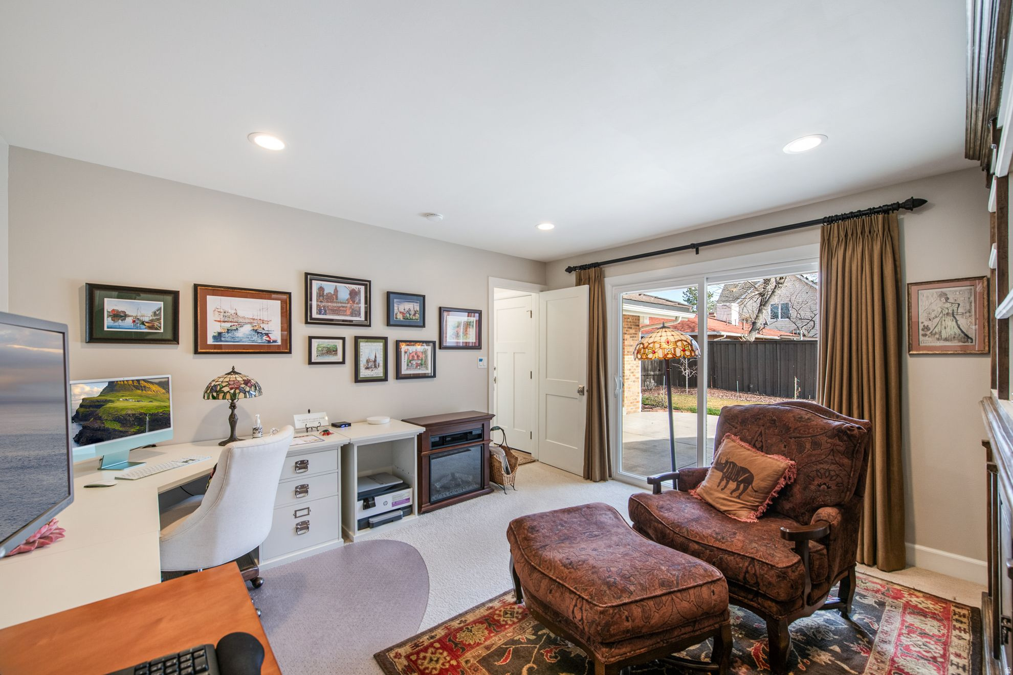 THREE FOUNTAINS - Residential