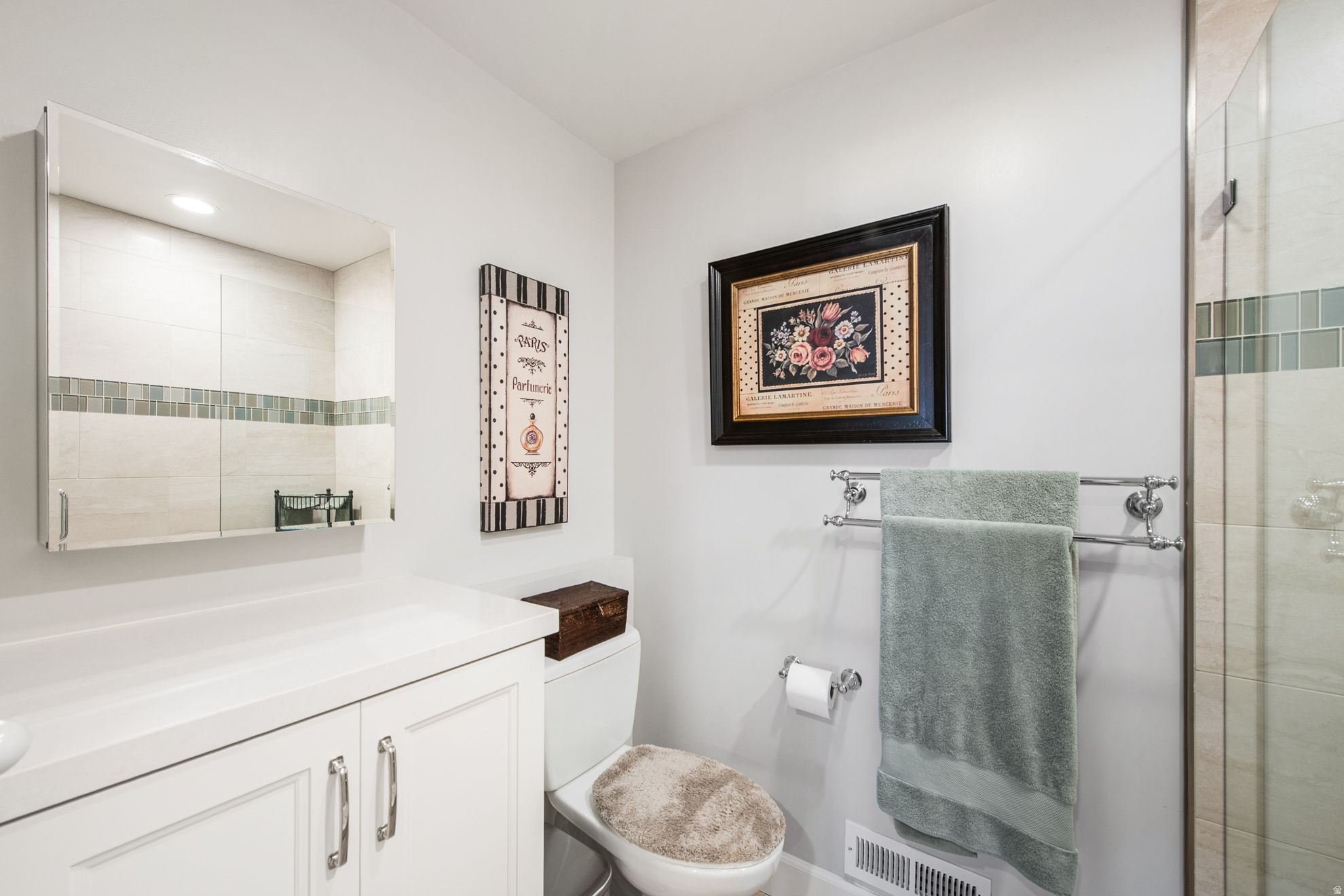 THREE FOUNTAINS - Residential