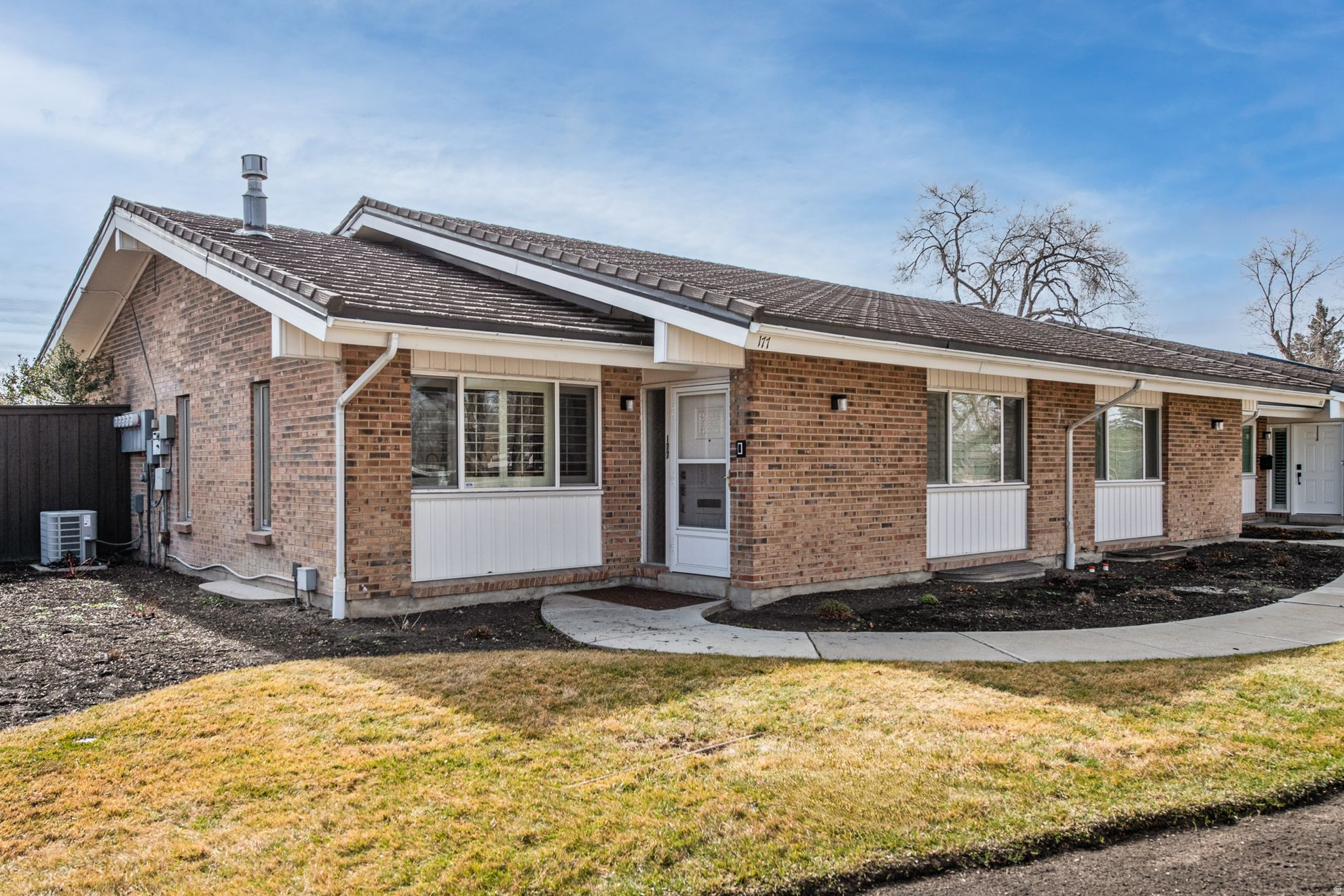 THREE FOUNTAINS - Residential