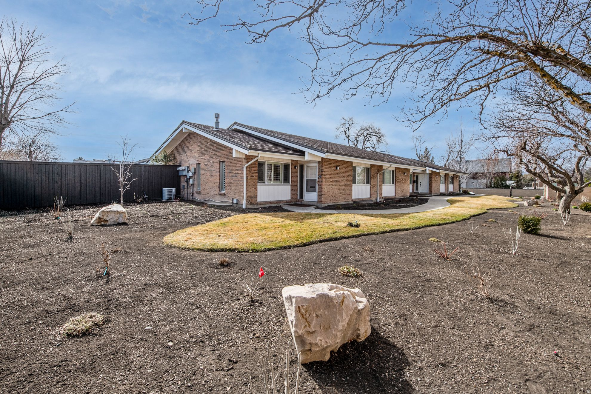 THREE FOUNTAINS - Residential