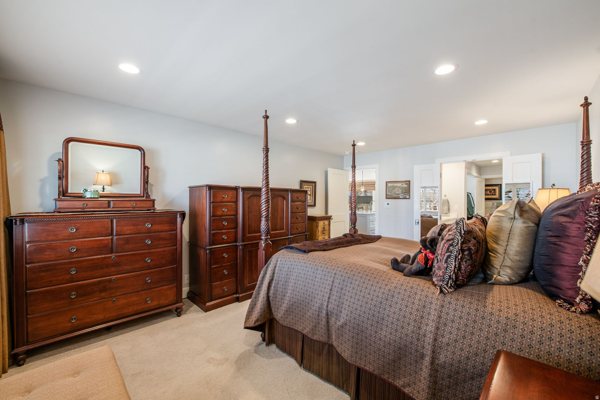 THREE FOUNTAINS - Residential