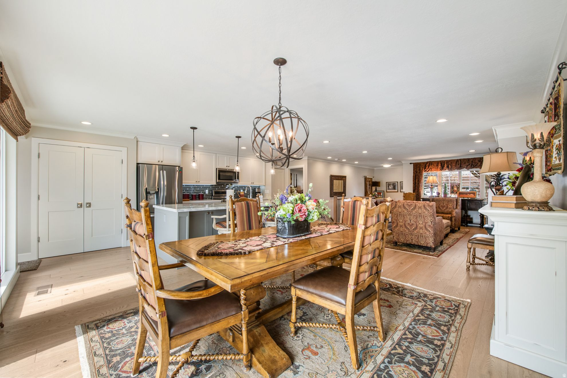 THREE FOUNTAINS - Residential