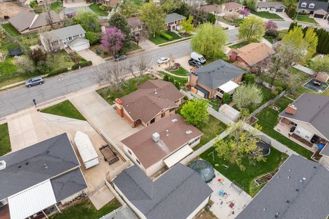 Tiny photo for 637 CHERRYWOOD RD, Kaysville, UT 84037 (MLS # 2148762)