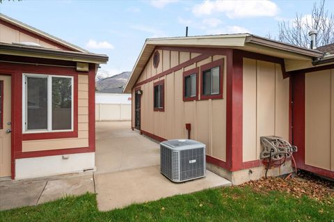Tiny photo for 637 CHERRYWOOD RD, Kaysville, UT 84037 (MLS # 2148762)