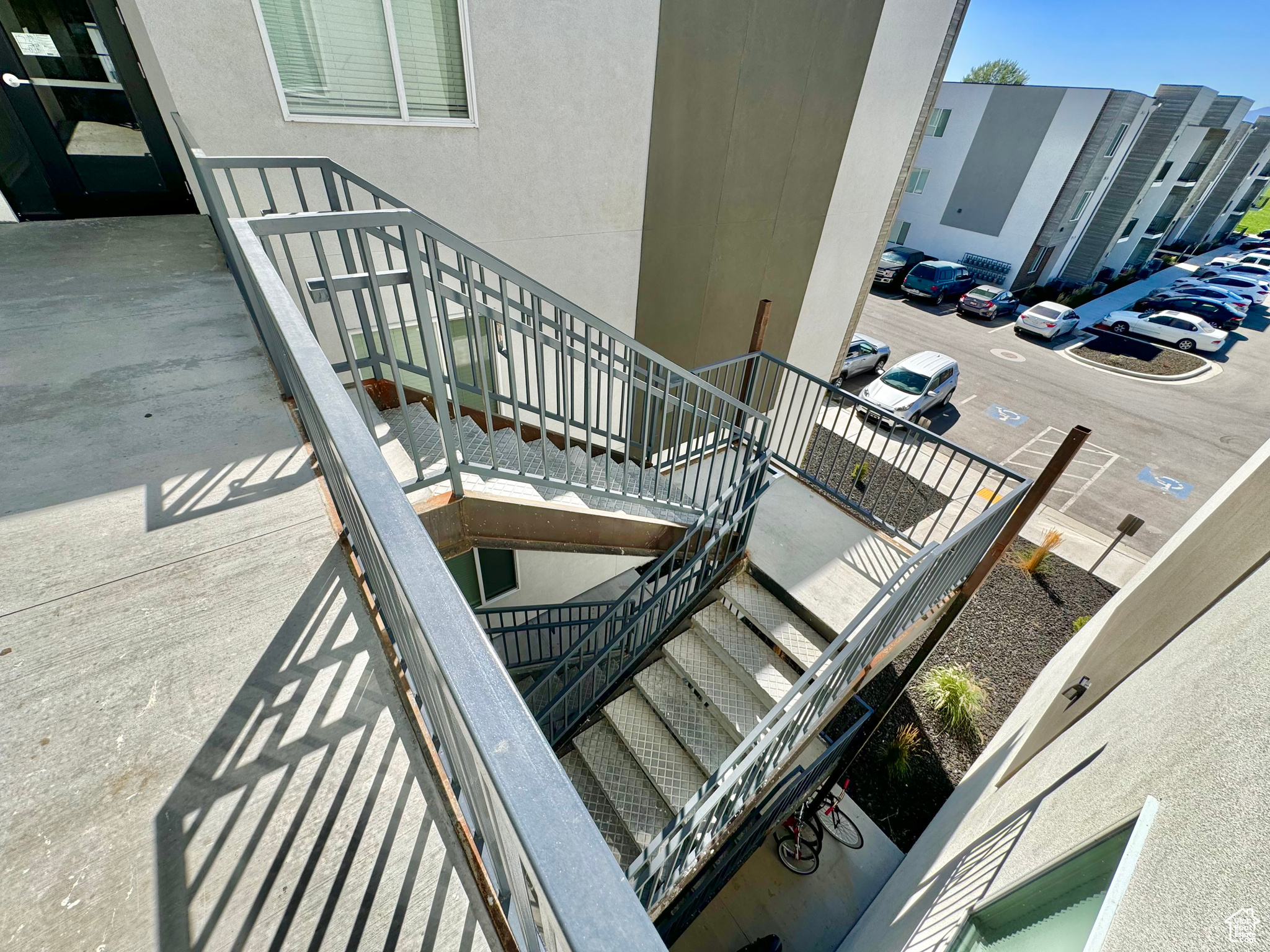 THE YARD - Residential Income
