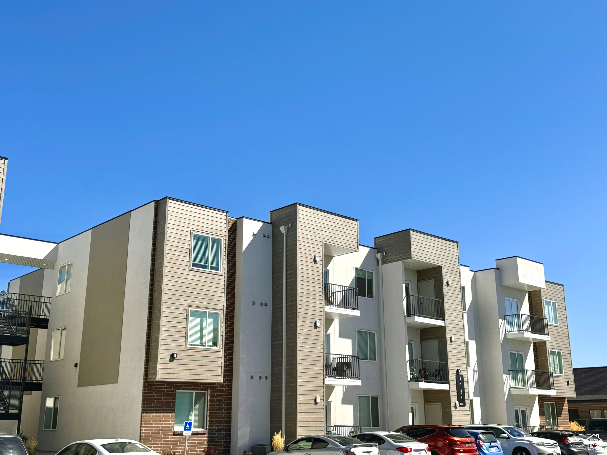 THE YARD - Residential Income