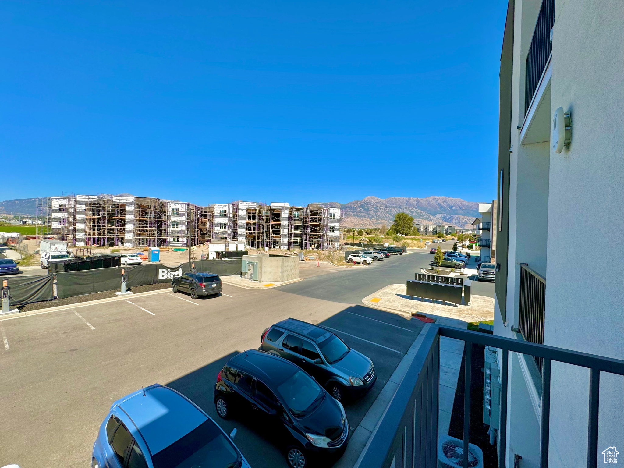 THE YARD - Residential Income