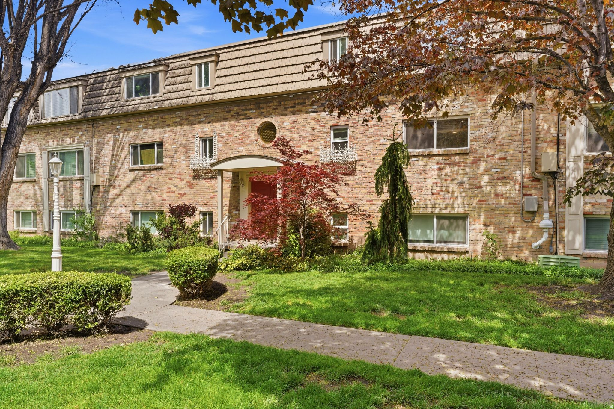 AIX LA CHAPE - Residential