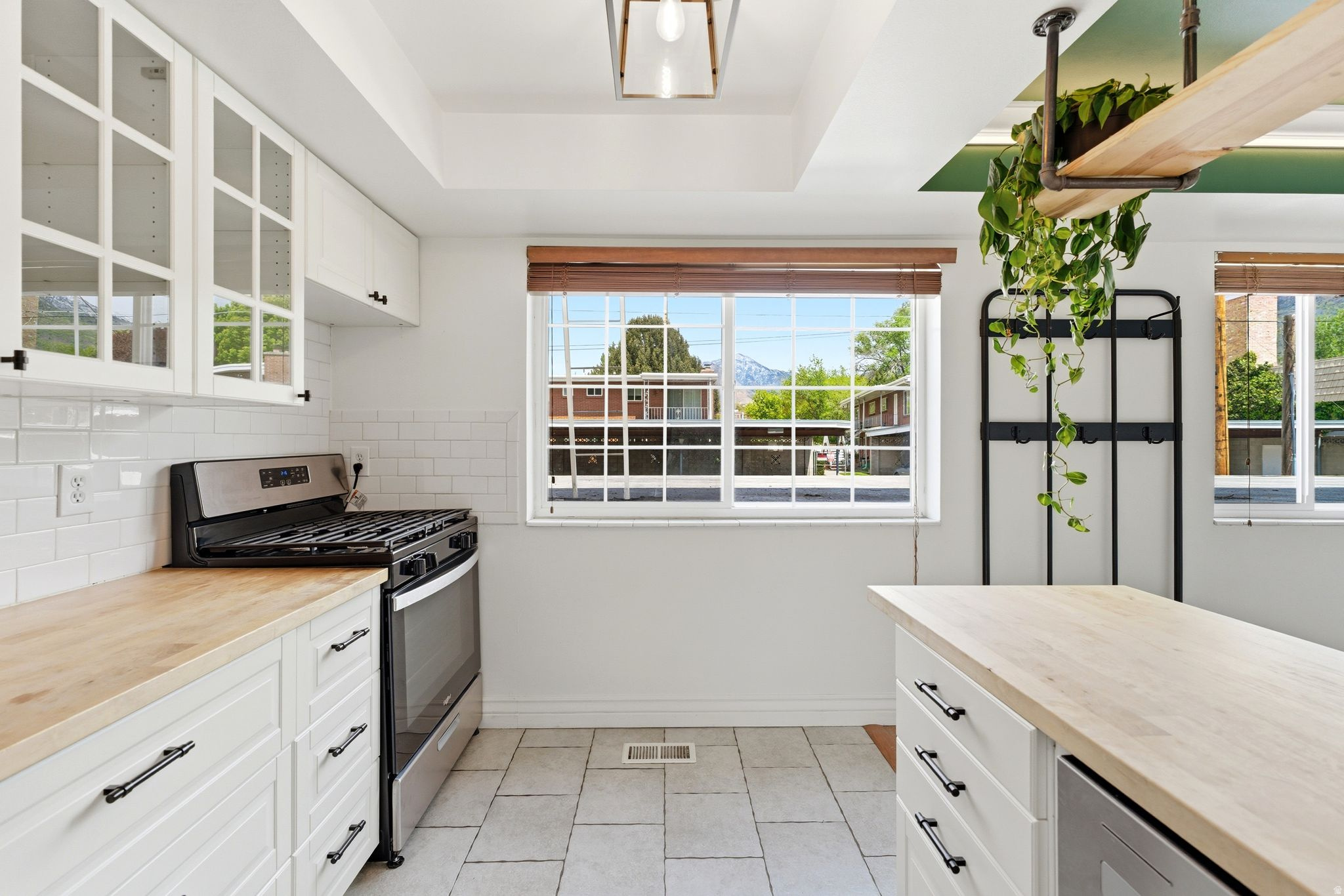AIX LA CHAPE - Residential