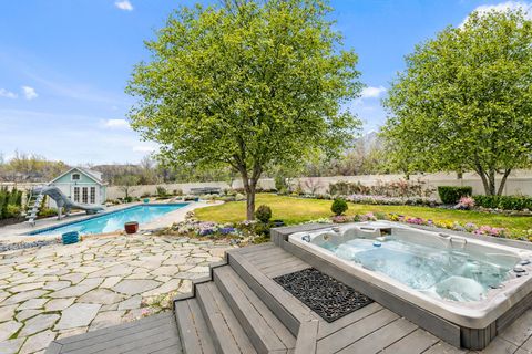 Tiny photo for 648 W 250 N, Lindon, UT 84042 (MLS # 2148824)