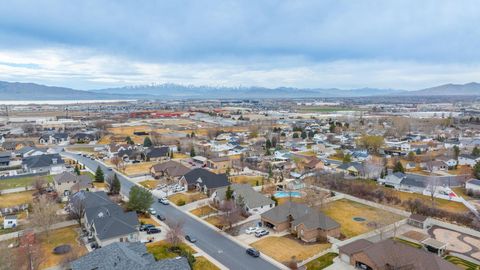 Tiny photo for 648 W 250 N, Lindon, UT 84042 (MLS # 2148824)