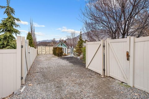 Tiny photo for 648 W 250 N, Lindon, UT 84042 (MLS # 2148824)