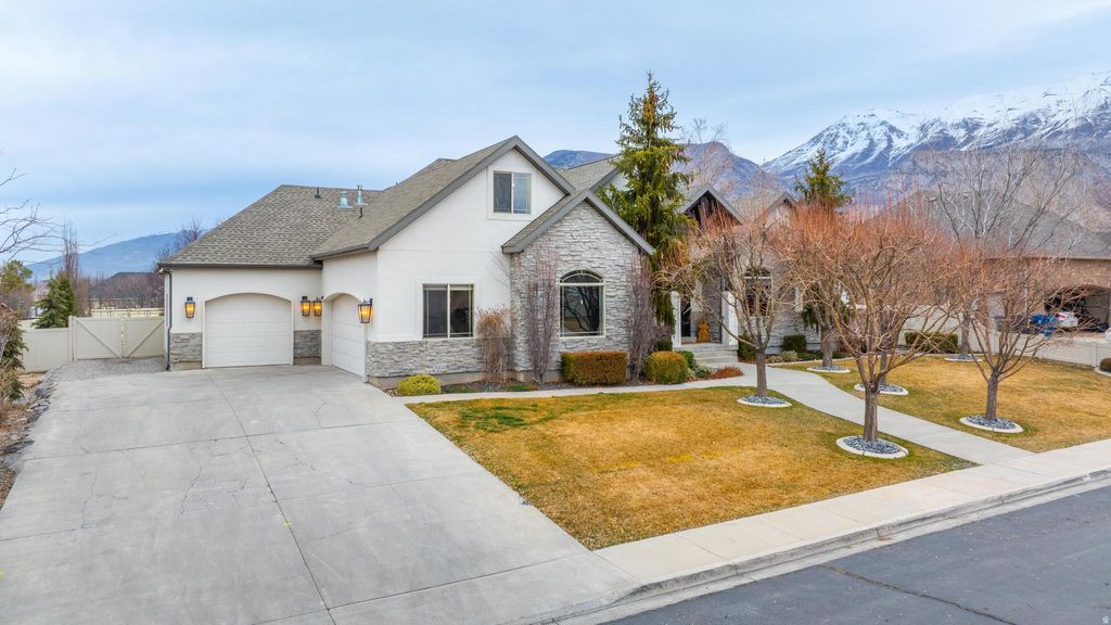 Photo of 648 W 250 N, Lindon, UT 84042 (MLS # 2148824)