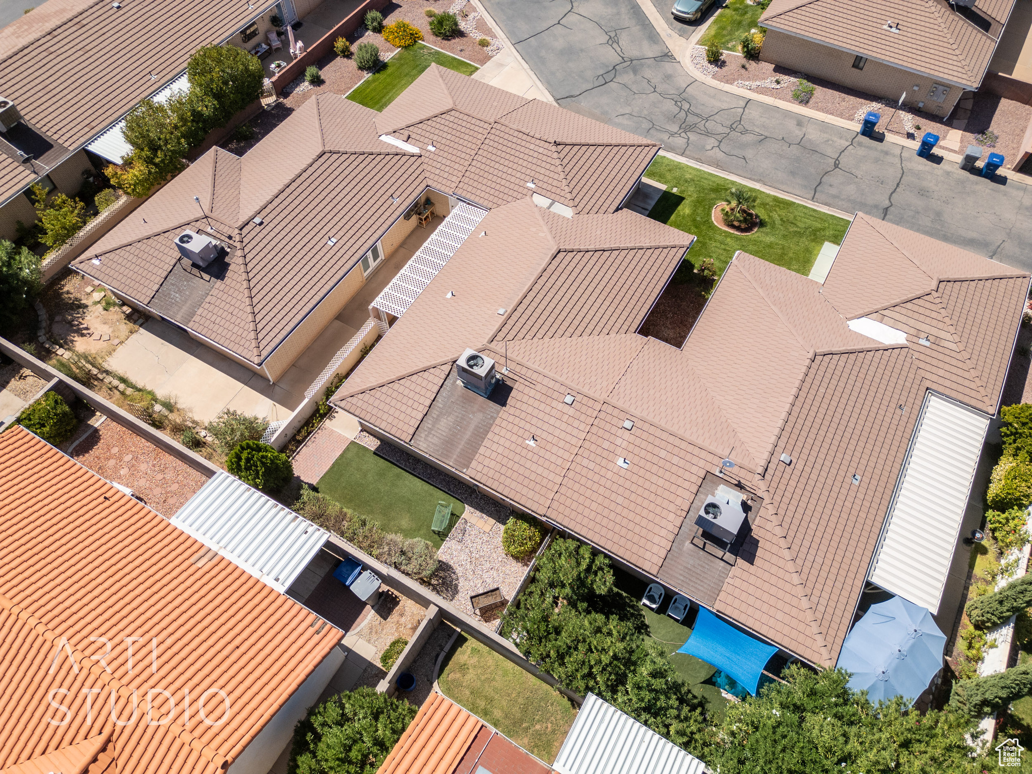 PALM MEADOWS TH - Residential