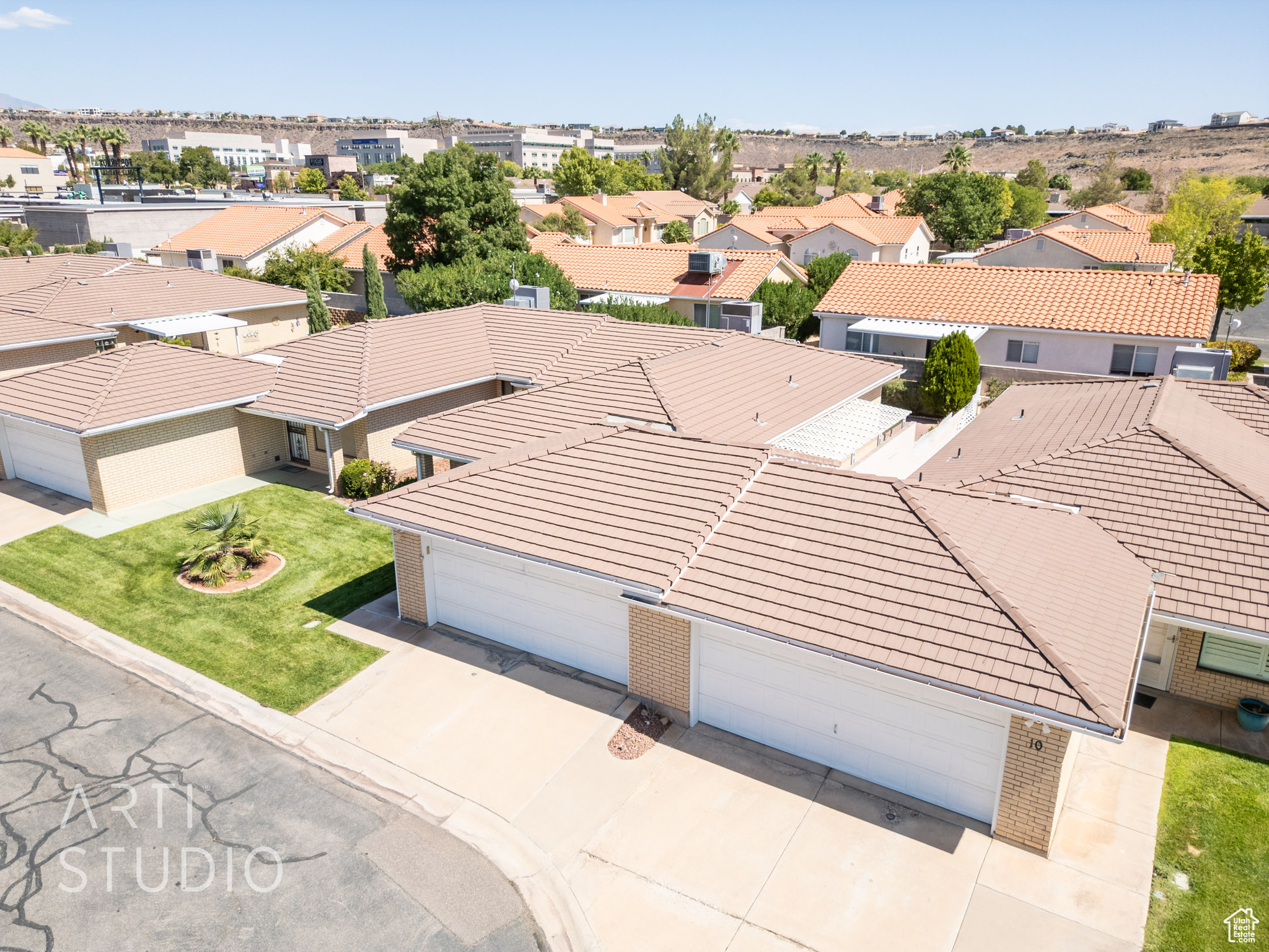 PALM MEADOWS TH - Residential