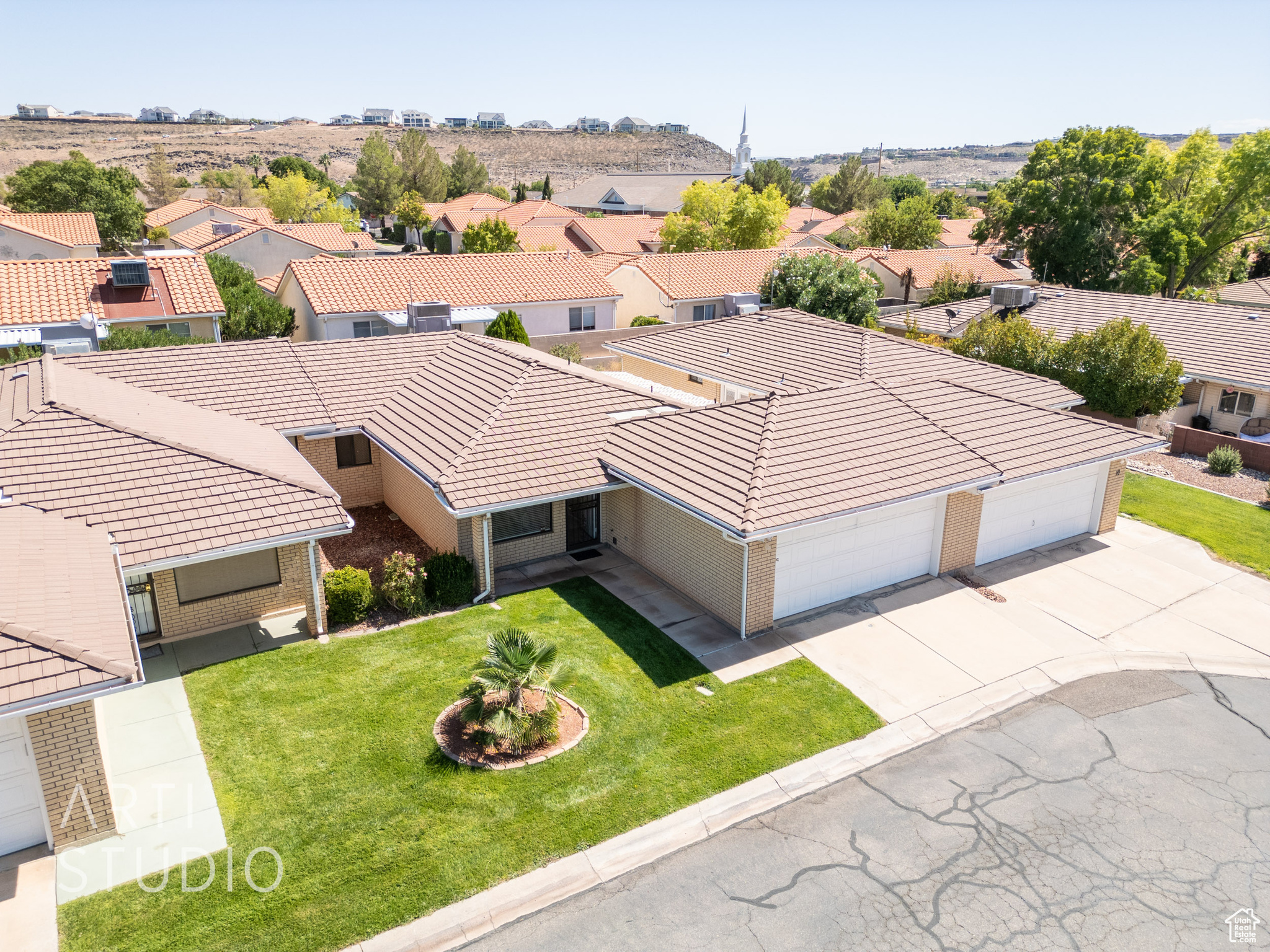 PALM MEADOWS TH - Residential