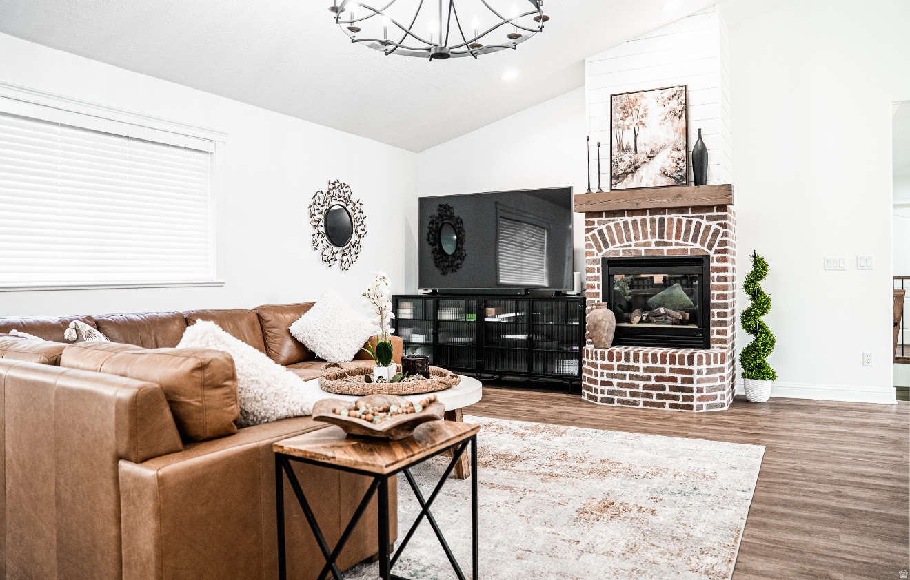 DRY CANYON - Residential