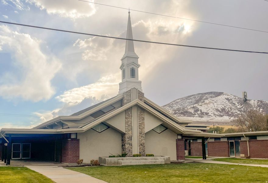 The property located at 8739 West 3000 South in Magna, Utah, is listed for $1,650,000. This property features a building with 20,161 square feet of space and sits on 3.18 acres of land. Offers will be reviewed after the property owner's mandatory 30-day listing period expires. Zoning and allowed uses must be confirmed with the city.