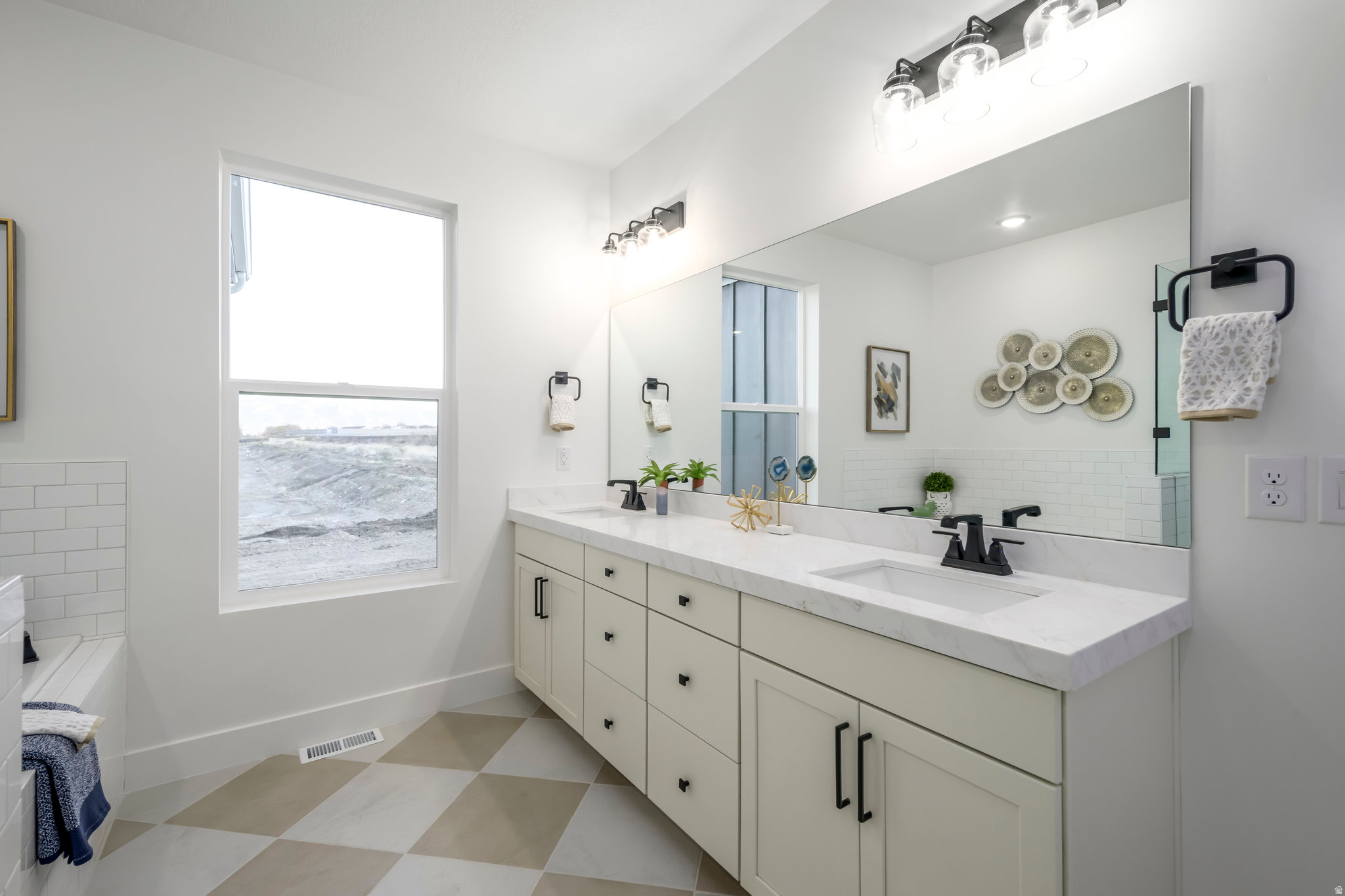 WESTON FIELD - Residential