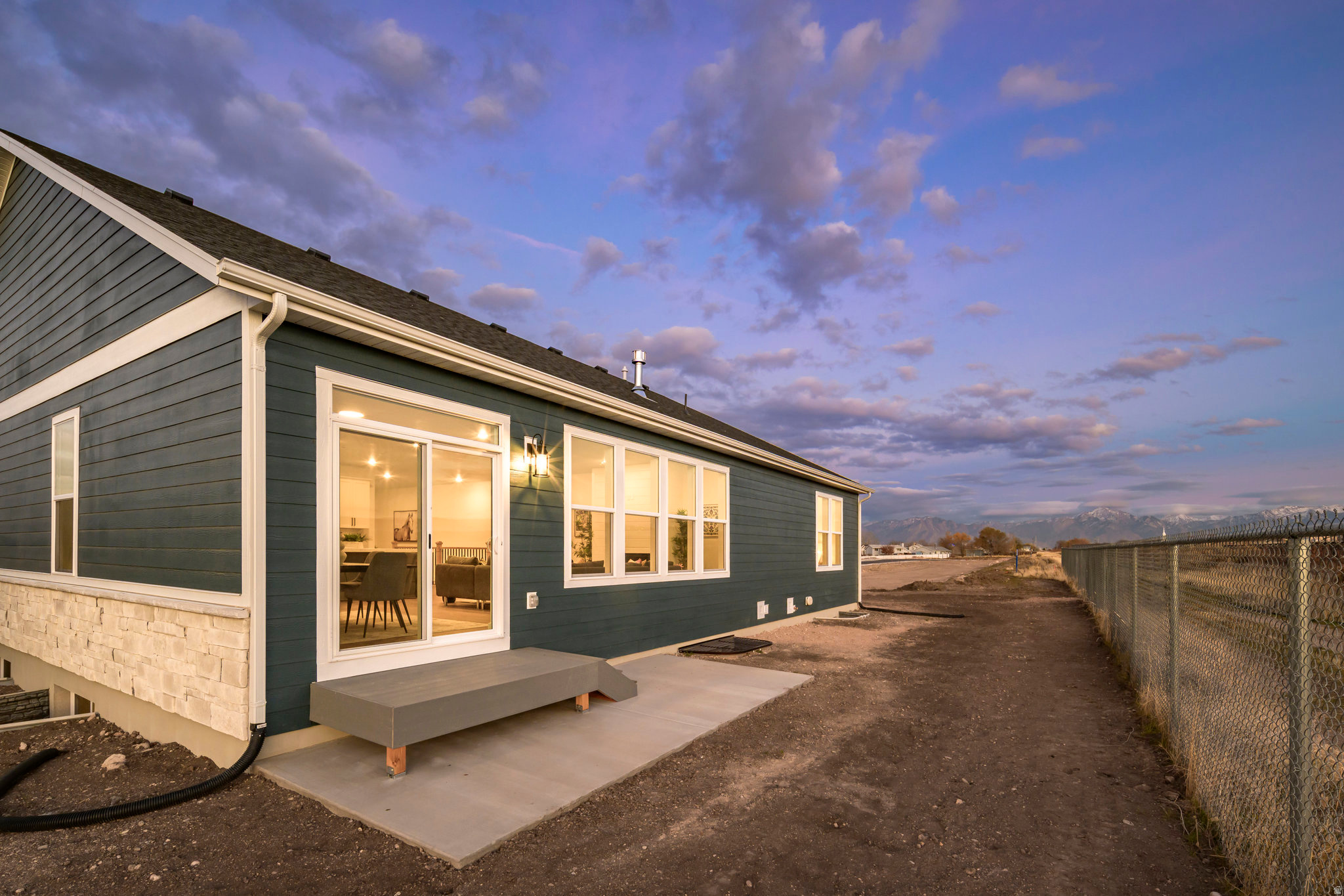 WESTON FIELD - Residential