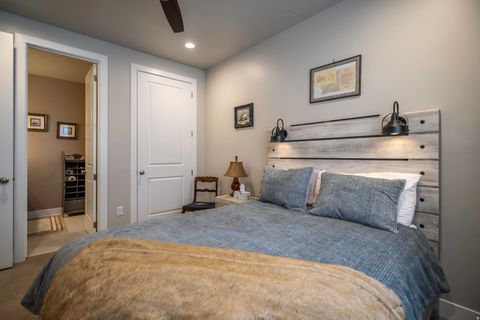 Tiny photo for 2057 N VISTA SPRINGS DR, Washington, UT 84780 (MLS # 2135504)