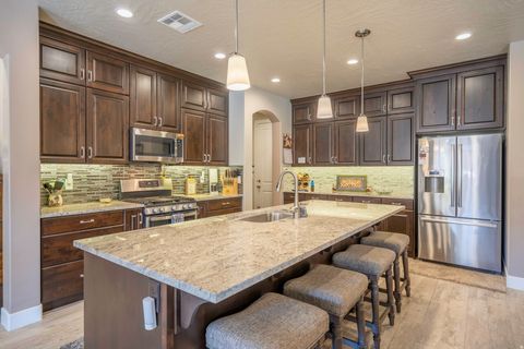 Tiny photo for 2057 N VISTA SPRINGS DR, Washington, UT 84780 (MLS # 2135504)