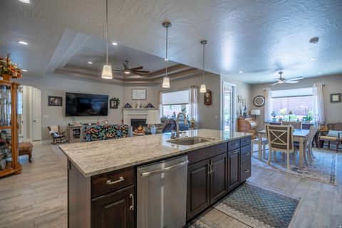 Tiny photo for 2057 N VISTA SPRINGS DR, Washington, UT 84780 (MLS # 2135504)