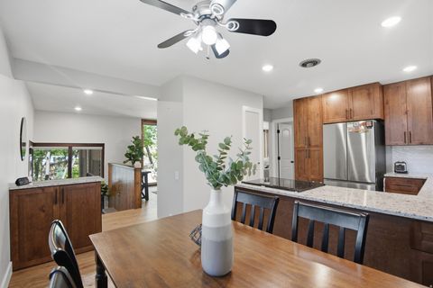 Tiny photo for 2915 E LA JOYA DR S, Holladay, UT 84124 (MLS # 2155033)