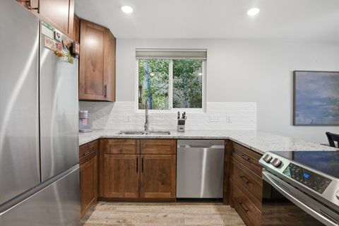 Tiny photo for 2915 E LA JOYA DR S, Holladay, UT 84124 (MLS # 2155033)