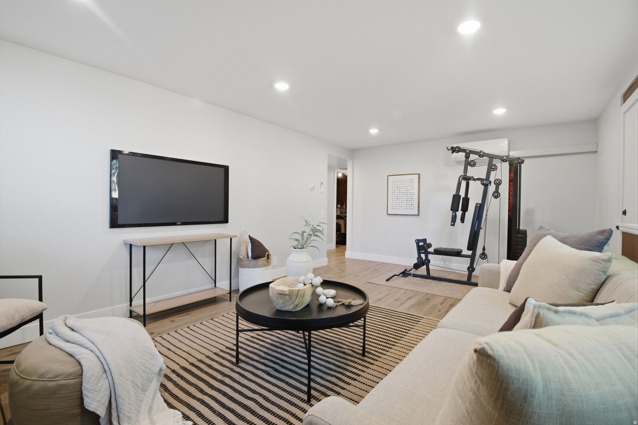 HOLLADAY HILLS - Residential