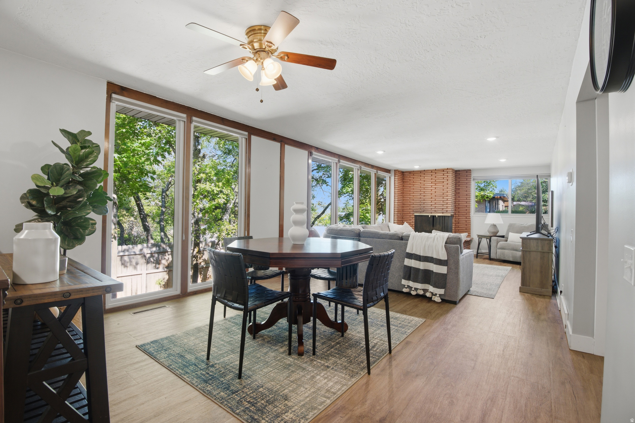 HOLLADAY HILLS - Residential