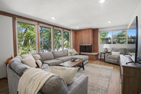 Tiny photo for 2915 E LA JOYA DR S, Holladay, UT 84124 (MLS # 2155033)