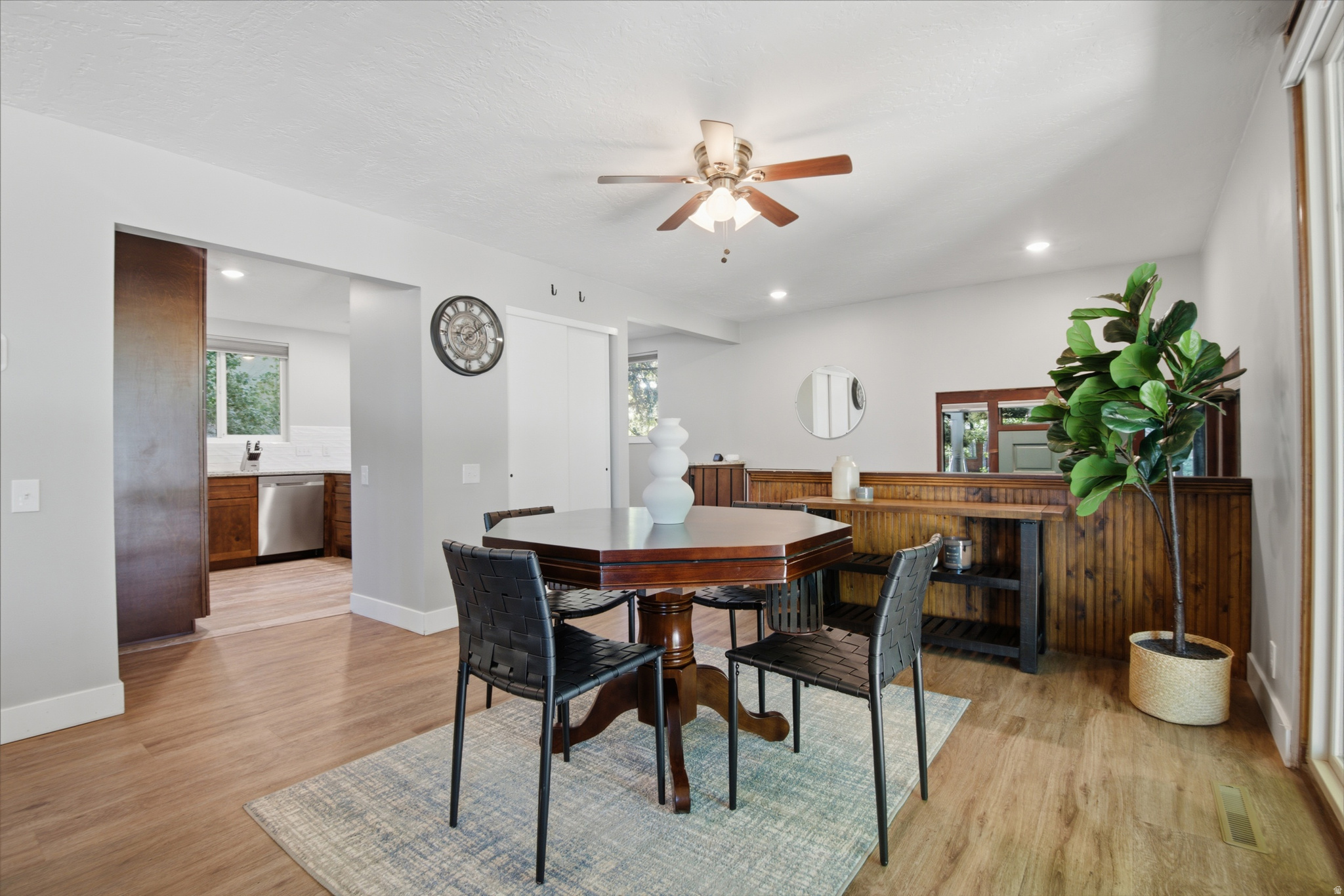 HOLLADAY HILLS - Residential