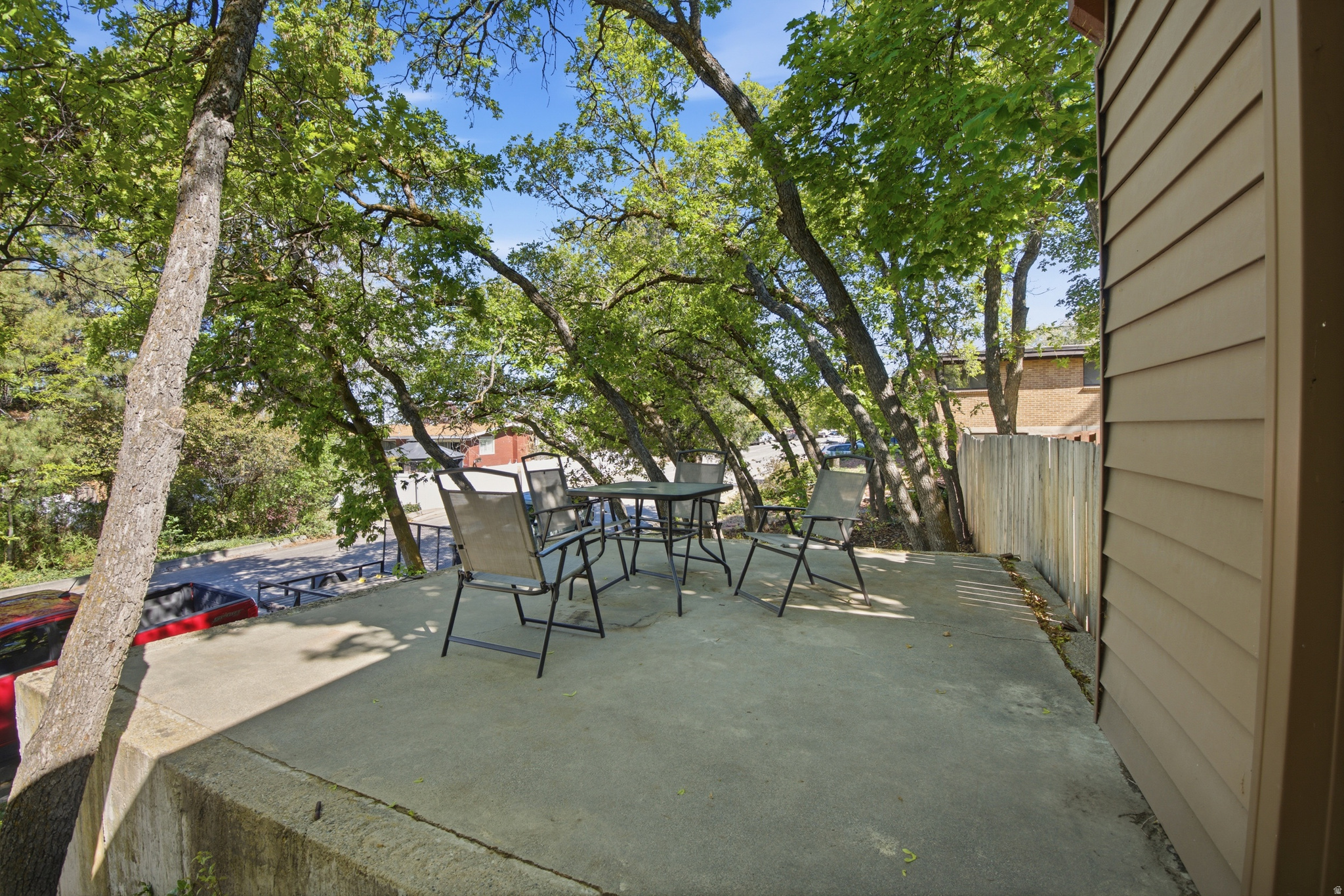 HOLLADAY HILLS - Residential