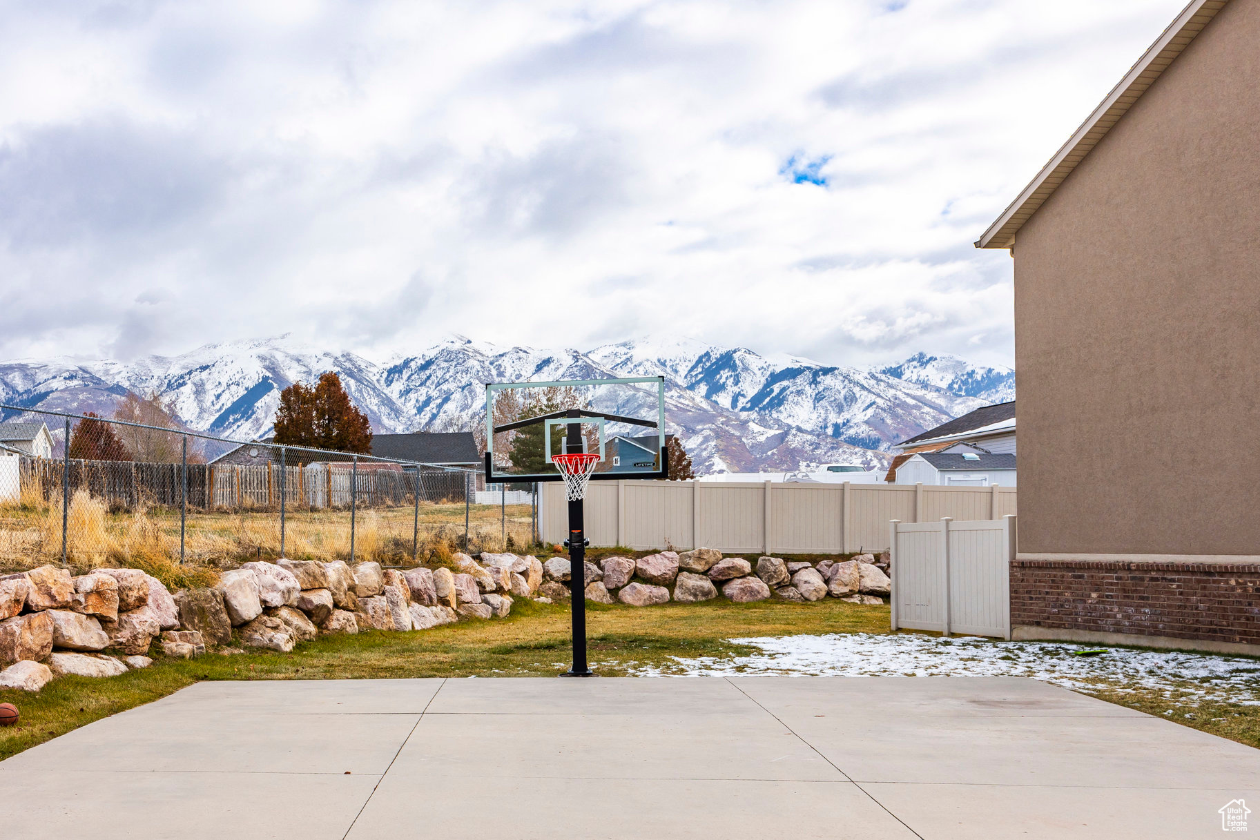 2094 N Evans Cove Loop, Layton, Utah image 20